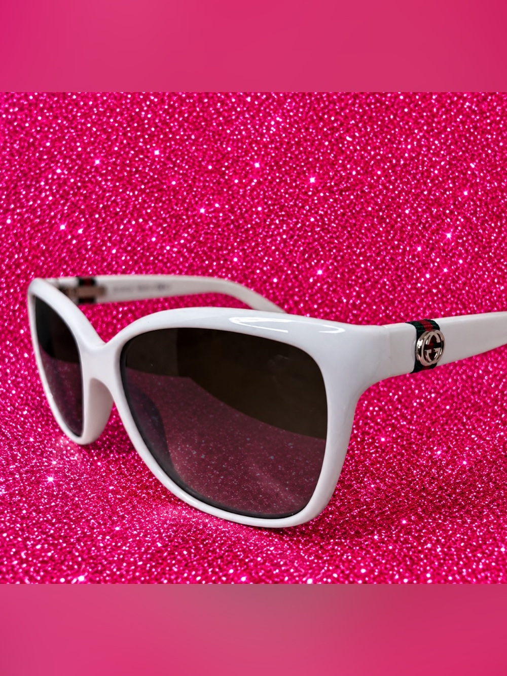 Gucci White Frame Sunglasses with Dark Lenses